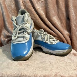 Size 9.5 - Jordan 11 Retro Low Columbia 2001